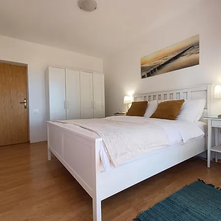 Apartment Family Anna °4 In The Centre Of Krk Krk Town