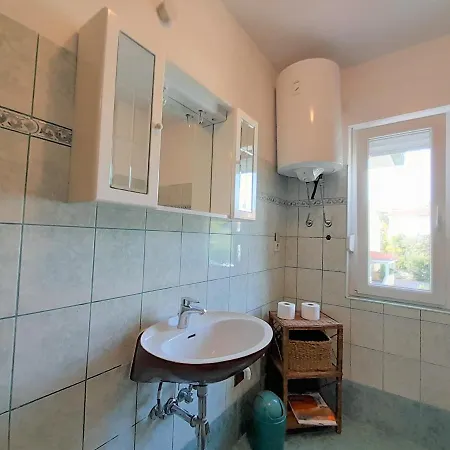 Apartment Family Anna °4 In The Centre Of Krk Krk Town