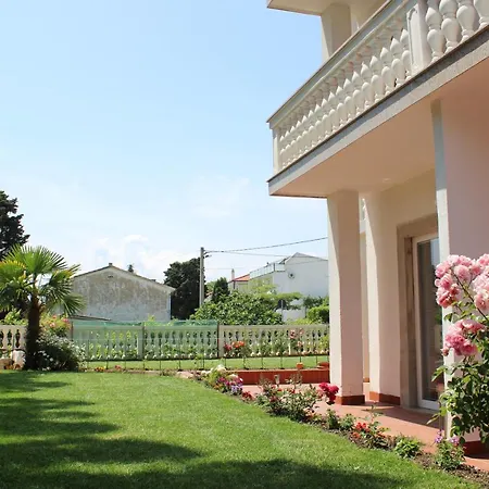 Apartment Family Anna °4 In The Centre Of Krk Krk Town